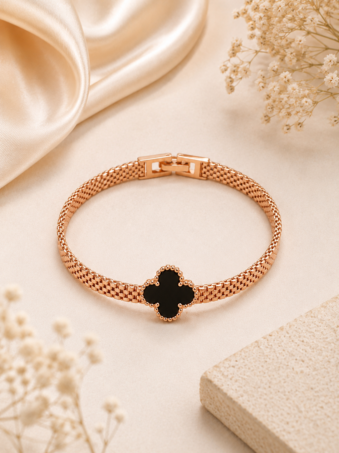 Elva‘s Clover Bracelet