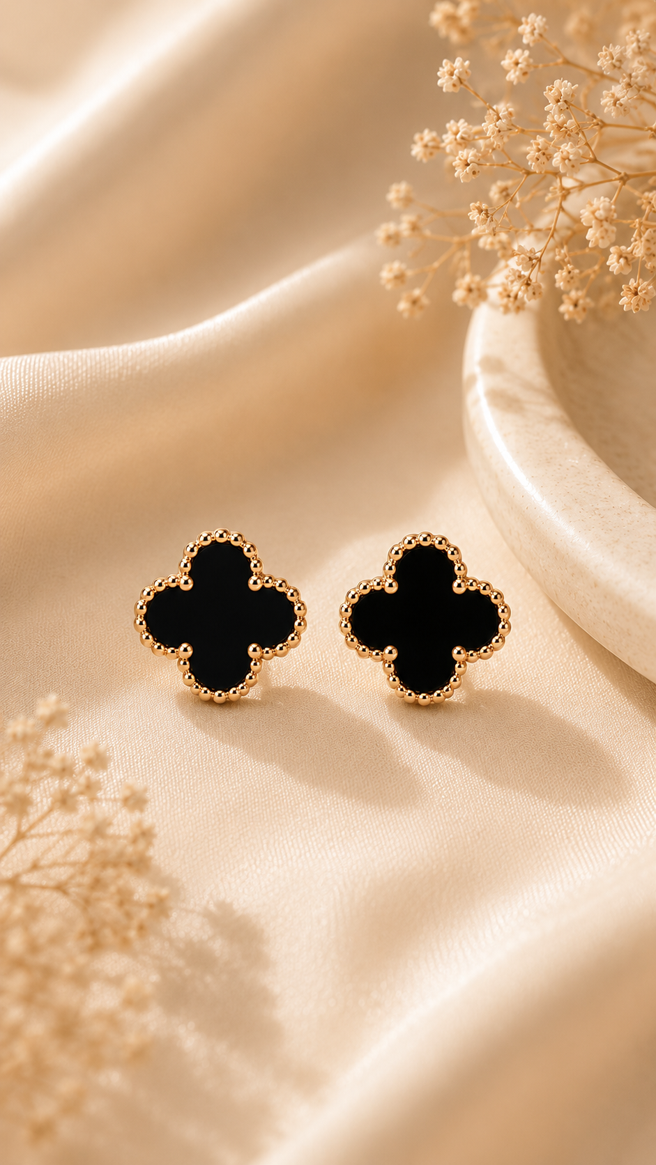 Elva's Clover Stud Earrings