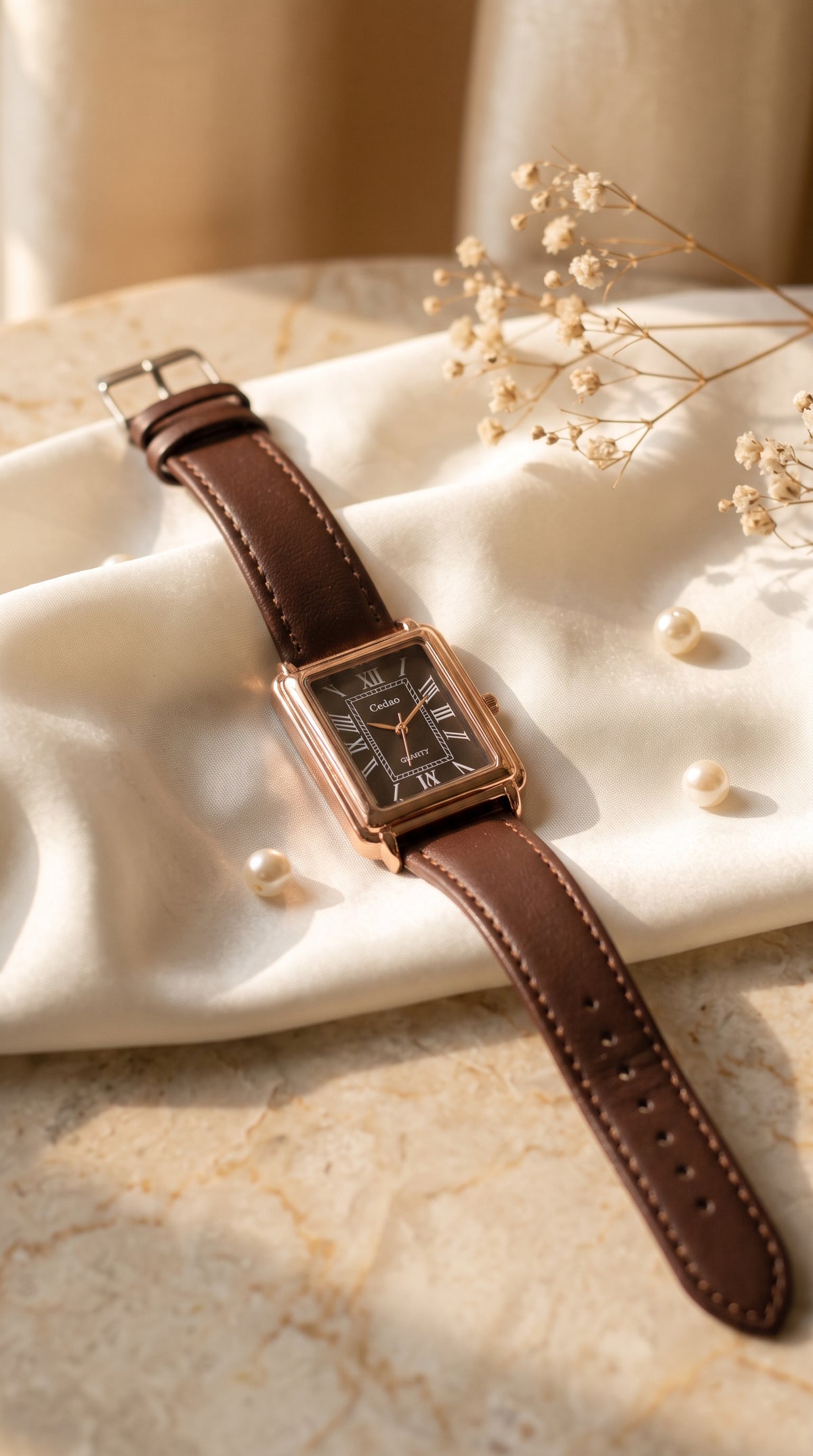 Elva‘s Heritage Rose Gold Watch